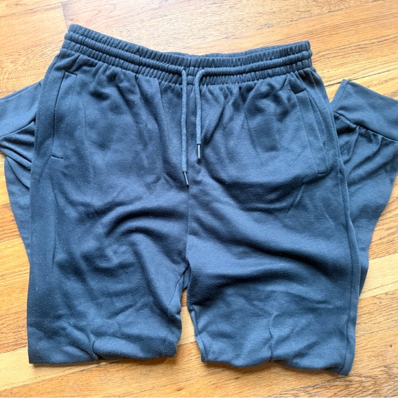 Men’s grey/black sweatpants bundle - Picture 2 of 3